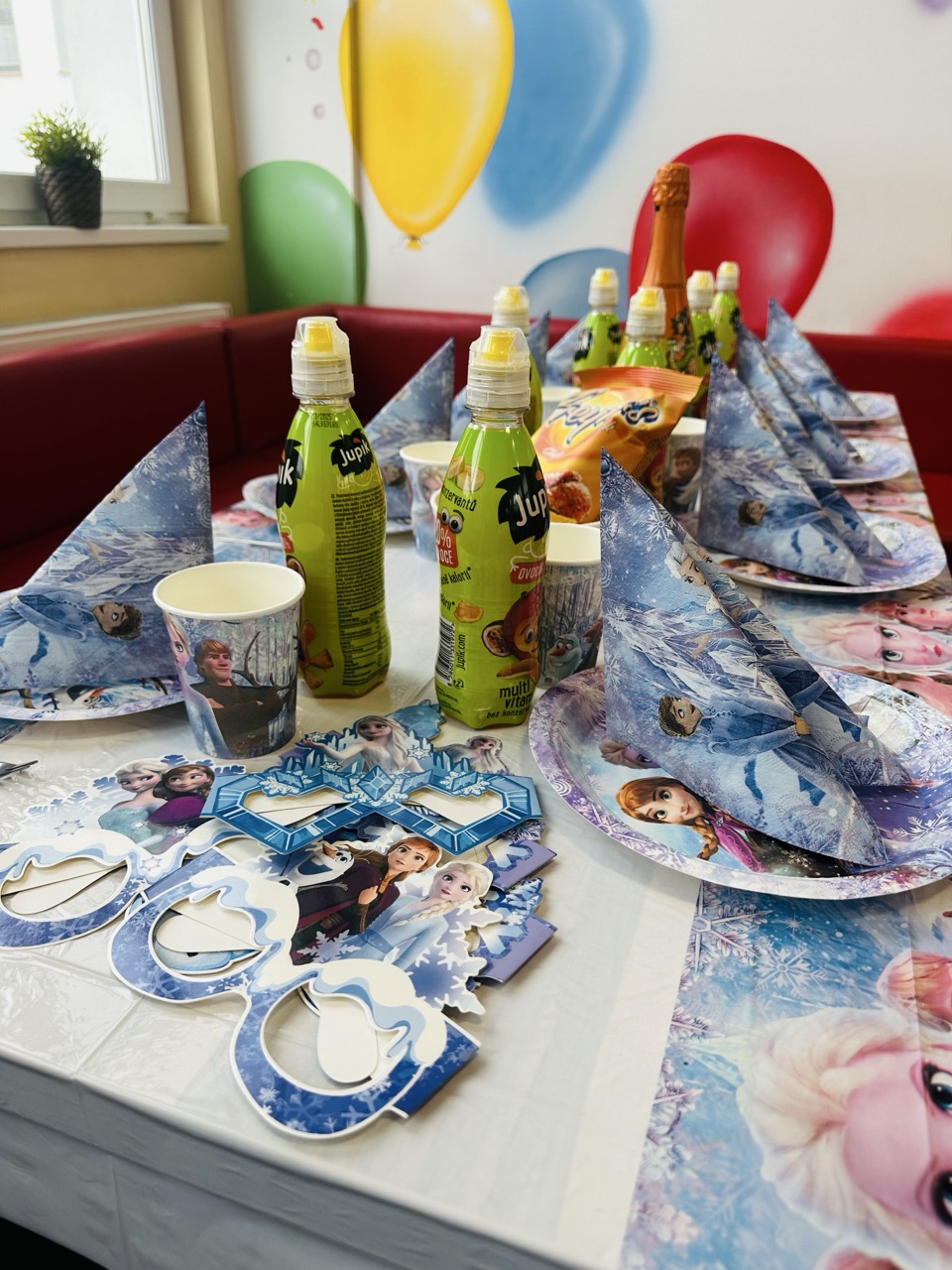 Deti oslavujúce narodeniny